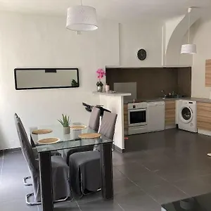 Bienvenue Chez Shiva Chateauneuf-du-Pape